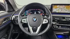2023 BMW 5-Series 530i Luxury — фото 13