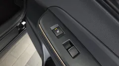 2023 Toyota Crown 2.5 4WD Hybrid, чёрный — фото 19