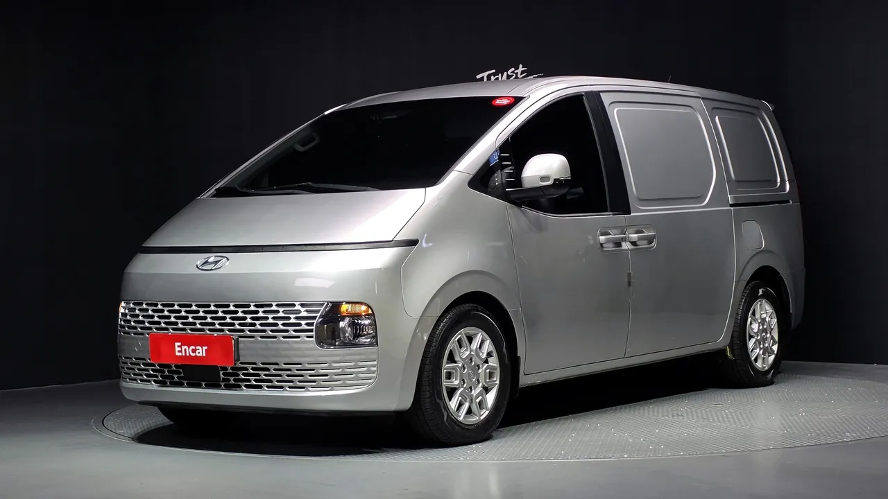 2022 Hyundai Staria Cargo 3-Seater
