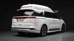 2022 Kia Carnival Gasoline 7-Seater Hi-Limousine — фото 2