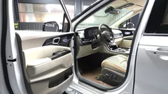 2022 Kia Carnival Gasoline 7-Seater Hi-Limousine — фото 10