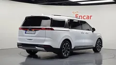 2023 Kia Carnival Diesel 9-Seater Signature — фото 2