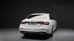 2022 Mercedes-Benz E-Class E220d 4MATIC AMG Line — фото 4
