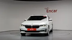 2023 BMW 5-Series 530i Luxury — фото 3