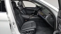 2023 BMW 5-Series 530i Luxury — фото 15