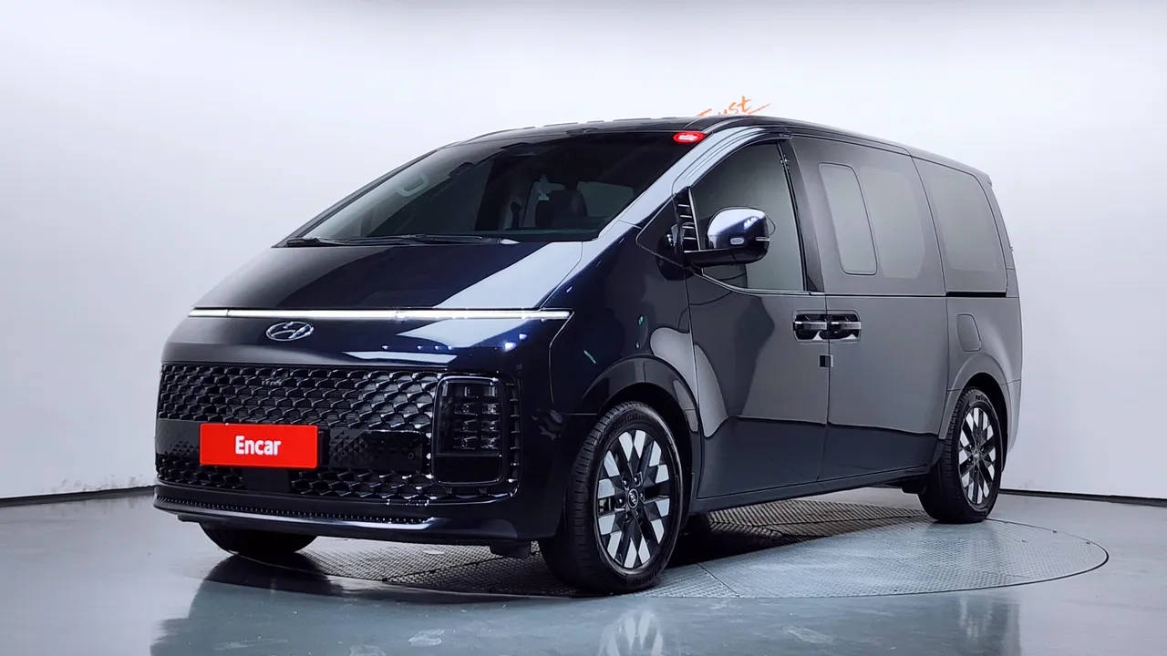 2024 Hyundai Staria L3.5 Lounge 9-Seater