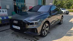 2023 Audi Q8 55 TFSI Quattro Premium, серый — фото 2