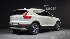 2023 Volvo XC40 B4 Ultimate Bright — фото 2