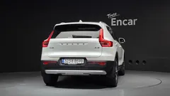 2023 Volvo XC40 B4 Ultimate Bright — фото 4