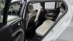 2023 Volvo XC40 B4 Ultimate Bright — фото 11