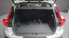 2023 Volvo XC40 B4 Ultimate Bright — фото 19