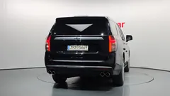 2022 ChevroletGMDaewoo Tahoe 6.2 Dark Knight 4WD — фото 4