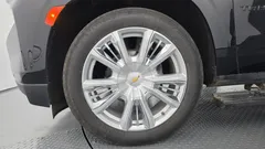 2022 ChevroletGMDaewoo Tahoe 6.2 Dark Knight 4WD — фото 5