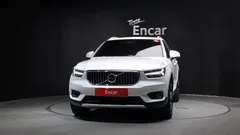 2022 Volvo XC40 B4 Inscription — фото 3