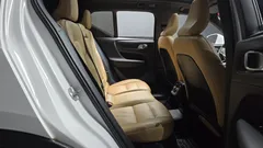 2022 Volvo XC40 B4 Inscription — фото 11