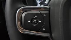 2022 Volvo XC40 B4 Inscription — фото 18