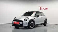 2023 Mini Cooper Classic — фото 1