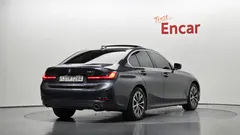 2022 BMW 3-Series 320i — фото 2