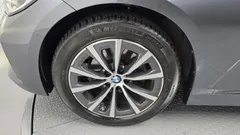 2022 BMW 3-Series 320i — фото 5
