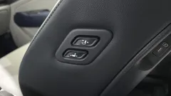 2023 Kia Sportage Signature 2WD — фото 18