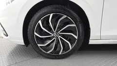 2022 Volkswagen Golf 2.0 TDI Prestige — фото 5