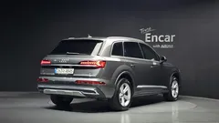 2022 Audi Q7 45 TDI Quattro — фото 2