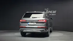 2022 Audi Q7 45 TDI Quattro — фото 4