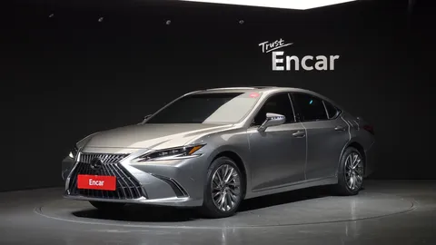 2024 Lexus ES Executive