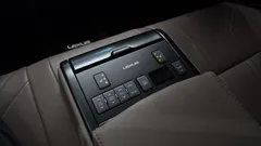 2024 Lexus ES Executive — фото 17