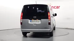 2022 Hyundai Staria Cargo 5-Seater — фото 4