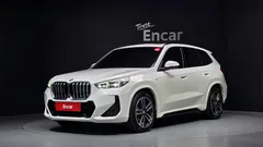 2023 BMW X1 sDrive 20i M Sport, белый — фото 1