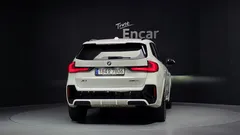 2023 BMW X1 sDrive 20i M Sport, белый — фото 4