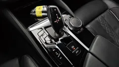 2023 BMW 5-Series 530e M Sport — фото 9
