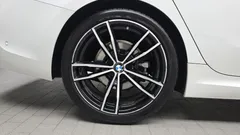 2022 BMW 3-Series 320i M Sport — фото 5