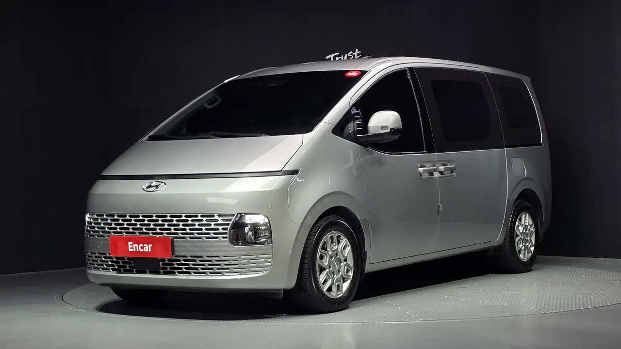 2023 Hyundai Staria Cargo 3-Seater