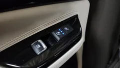 2022 Kia Carnival Gasoline 9-Seater Hi-Limousine — фото 19