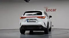 2022 Lexus NX Premium, белый — фото 4