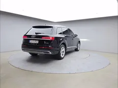 2022 Audi Q7 45 TDI Quattro — фото 2