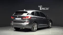 2022 BMW X1 xDrive 20i M Sport — фото 2