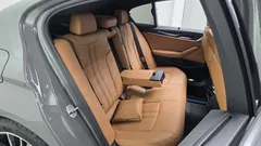 2022 BMW 5-Series 520i M Sport — фото 11