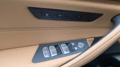 2022 BMW 5-Series 520i M Sport — фото 20