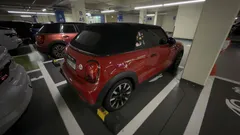 2022 Mini Cooper Convertible Classic Launch Pack, красный — фото 2