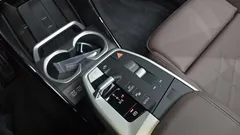 2024 BMW X1 xDrive 20i M Sport, белый — фото 9