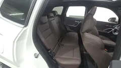 2024 BMW X1 xDrive 20i M Sport, белый — фото 12