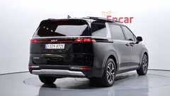2023 Kia Carnival Diesel 9-Seater Prestige — фото 2