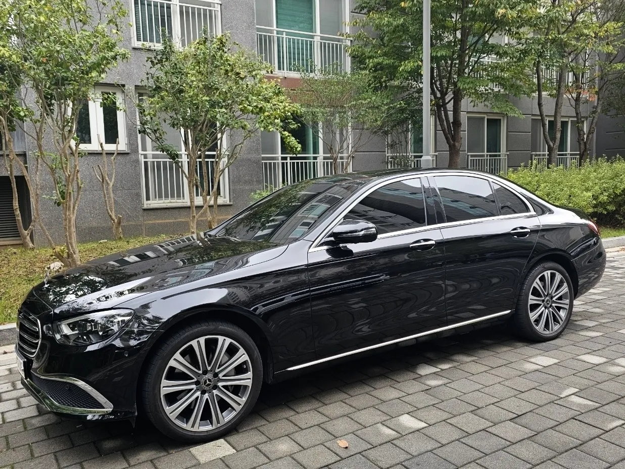 2023 Mercedes-Benz E-Class E300e 4MATIC Exclusive