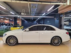 2021 Mercedes-Benz E-Class E350 4MATIC AMG Line, белый — фото 6