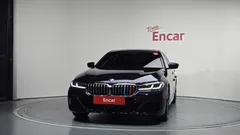 2023 BMW 5-Series 530i M Sport Package — фото 3