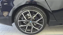 2023 BMW 5-Series 530i M Sport Package — фото 5