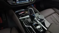 2023 BMW 5-Series 530i M Sport Package — фото 9